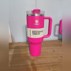 40oz Camelia stanley Quencher